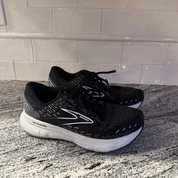Brooks Shoes - Women’s Brooks Glycerin 20 Size 8